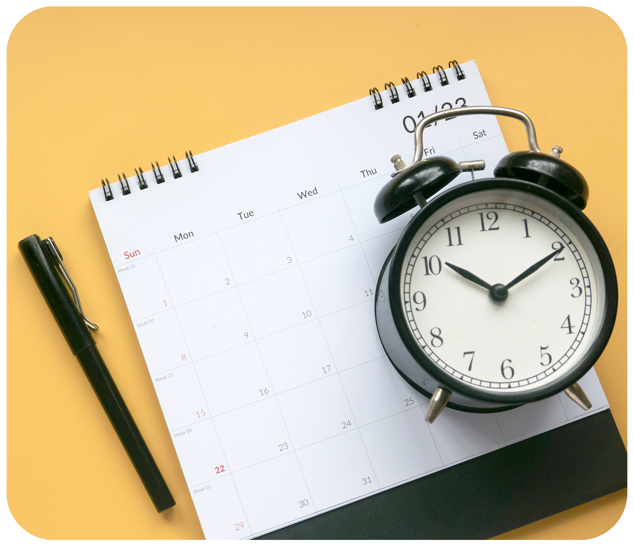 Agenda e relógio em alusão ao sistema de reserva de sublocação de consultórios de psicologia do Inpa, em Brasília-DF.